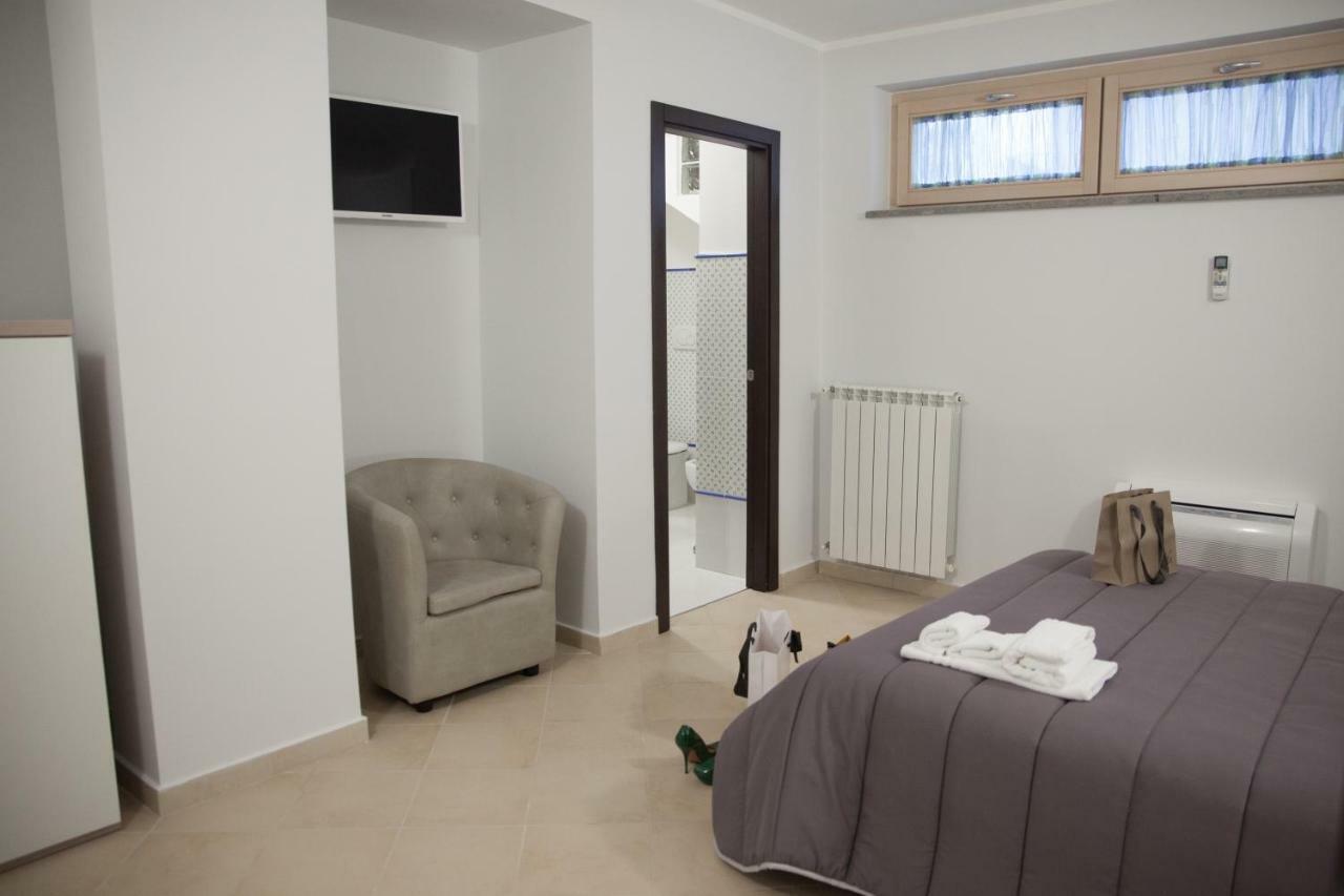 Le Colonne Bed and Breakfast Cassino Buitenkant foto